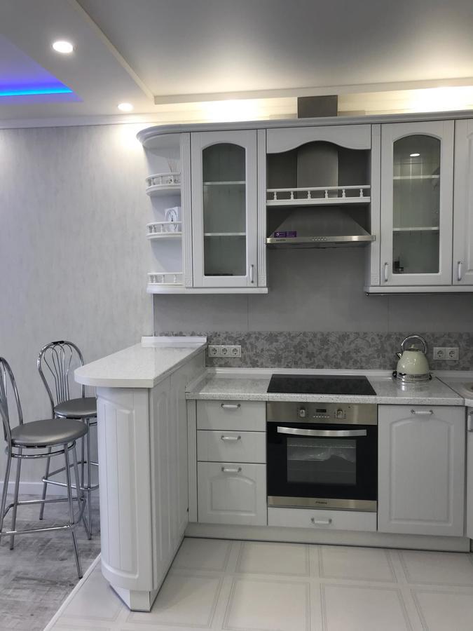 Luxe Apartment On Drahomanova Kijów Zewnętrze zdjęcie