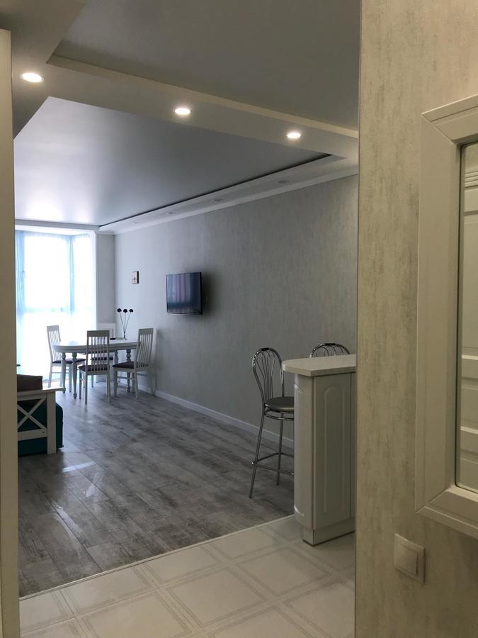 Luxe Apartment On Drahomanova Kijów Zewnętrze zdjęcie