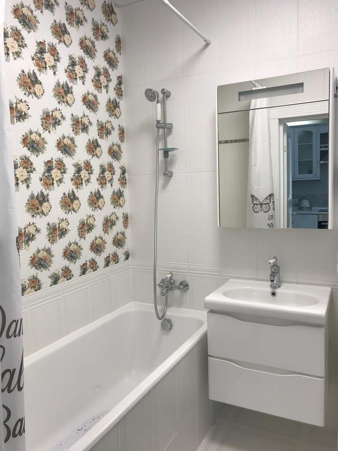 Luxe Apartment On Drahomanova Kijów Zewnętrze zdjęcie
